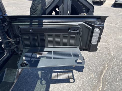 Used 2018 Jeep Wrangler Unlimited Rubicon AWD/4WD image 29