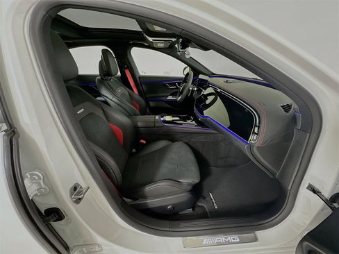 New 2026 Mercedes-Benz E 53 AMG e 4MATIC Sedan image 32