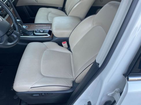 Used 2023 Nissan Armada SL image 9