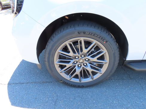 New 2026 Ford Expedition Platinum w/ Stealth Appearance Package AWD/4WD image 9