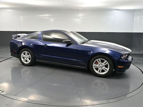 Used 2012 Ford Mustang Coupe image 4