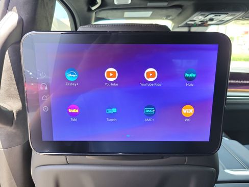 Certified 2025 Cadillac Escalade Sport Platinum AWD/4WD image 16