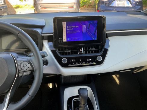 Used 2026 Toyota Corolla SE image 7