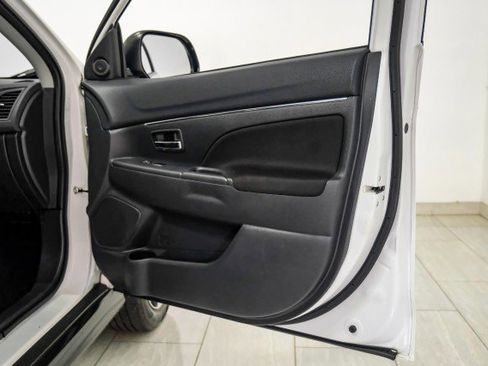 Used 2020 Mitsubishi Outlander Sport ES image 40