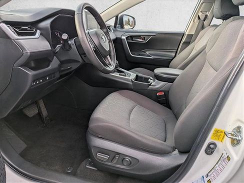 Used 2023 Toyota RAV4 XLE image 17