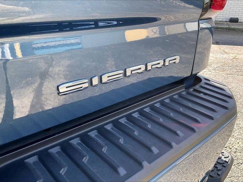 Used 2024 GMC Sierra 1500 Denali AWD/4WD image 8