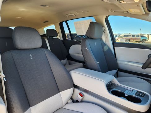 New 2026 Hyundai Ioniq 9 SE image 15