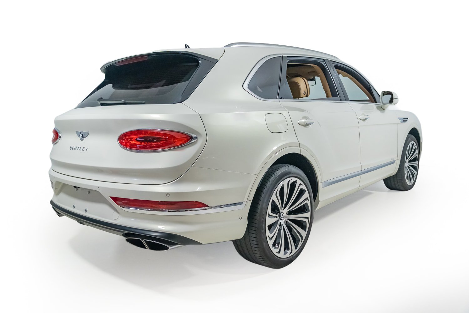 Used 2023 Bentley Bentayga AWD/4WD image 9