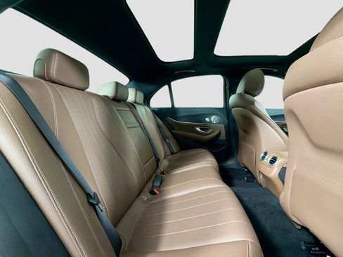 Used 2022 Mercedes-Benz E 350 Sedan image 28