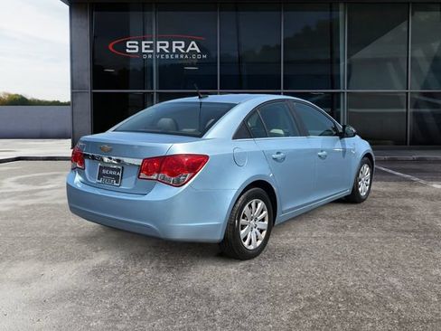 Used 2011 Chevrolet Cruze LS w/ Connectivity Package FWD image 5