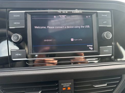 Certified 2024 Volkswagen Jetta SE w/ Panoramic Sunroof Package FWD image 26