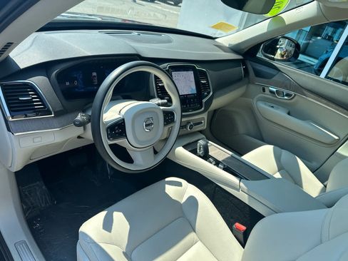 Used 2023 Volvo XC90 B6 Plus w/ Protection Package AWD/4WD image 9