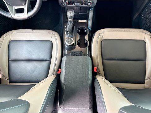 Used 2024 Ford Bronco Wildtrak AWD/4WD image 16