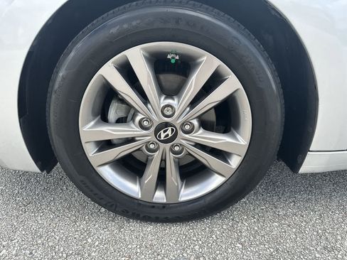 Used 2018 Hyundai Elantra SEL FWD image 17
