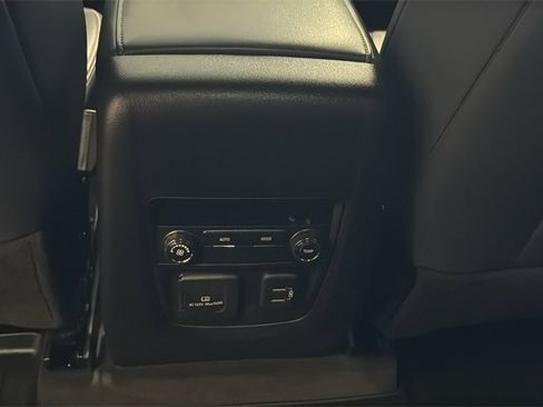 Used 2023 Buick Enclave Essence w/ Sound and Sites Package image 21