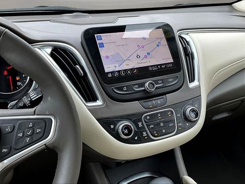 Used 2024 Chevrolet Malibu LT FWD image 11
