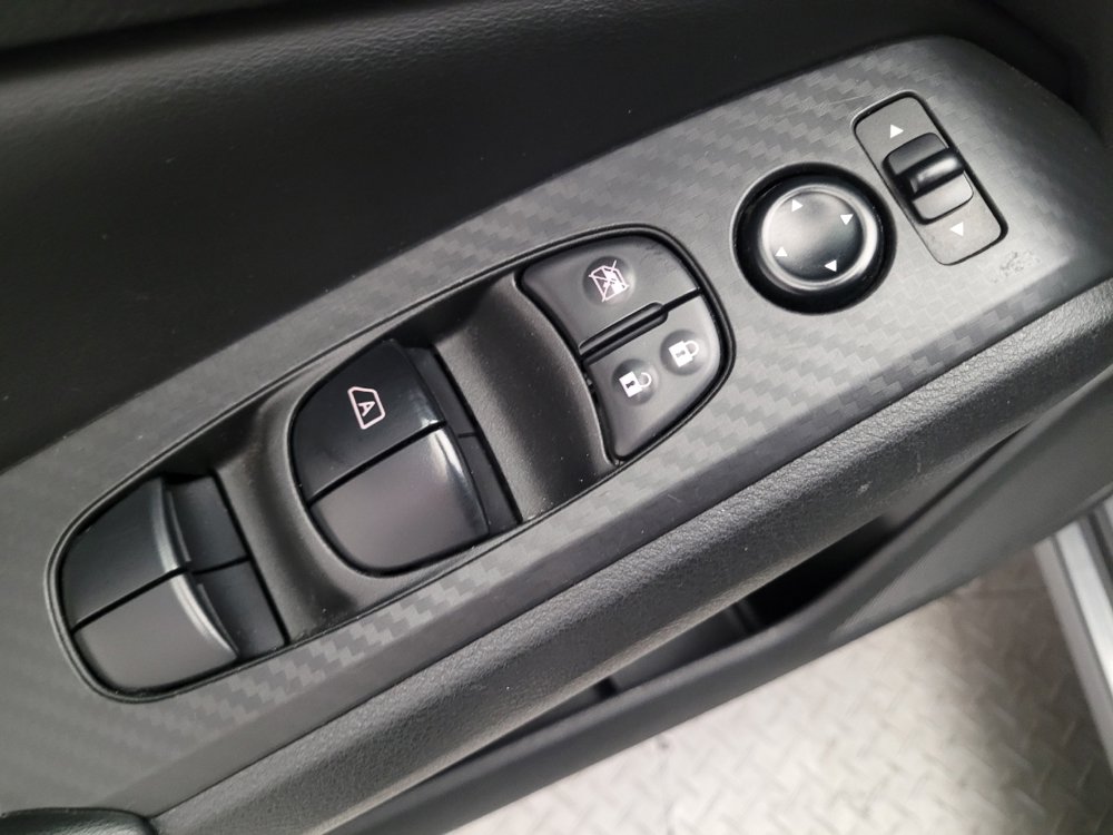 Used 2024 Nissan Altima 2.5 SV FWD image 27