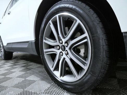 Certified 2023 Ford Edge Titanium w/ Class II Trailer Tow Package image 2