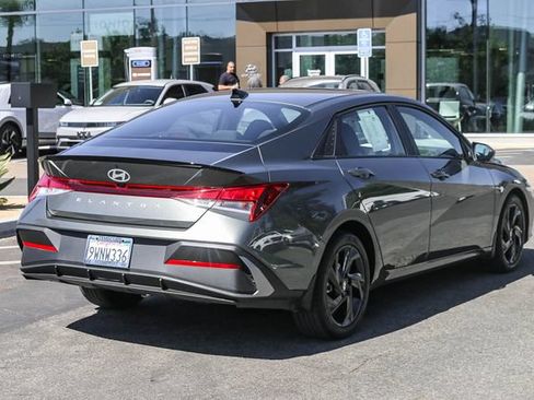 Certified 2026 Hyundai Elantra Sport FWD image 10