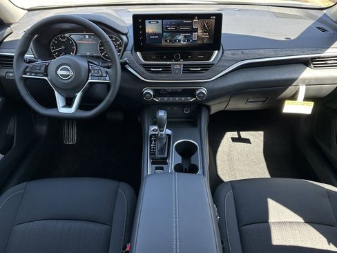 New 2025 Nissan Altima 2.5 SV w/ SV Premium Package image 2