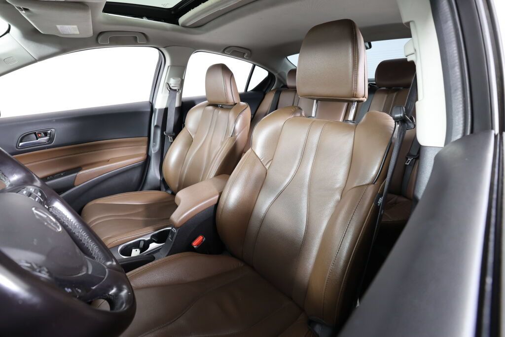 Used 2020 Acura ILX w/ Premium Package FWD image 11