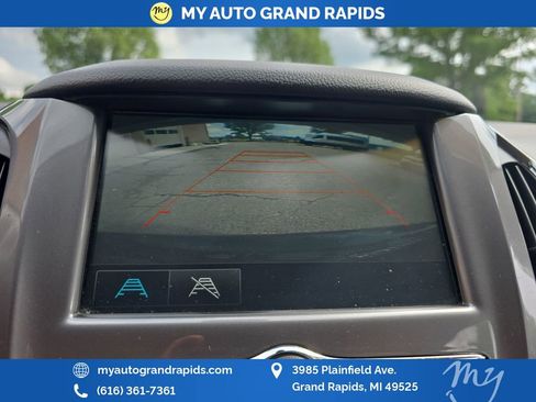 Used 2016 Chevrolet Cruze LT w/ Convenience Package FWD image 21