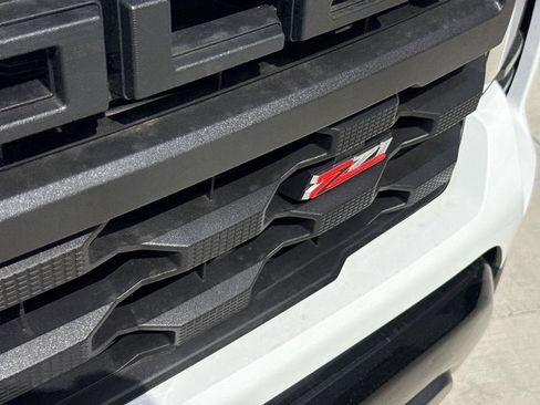 Used 2025 Chevrolet Silverado 1500 Custom Trail Boss image 27