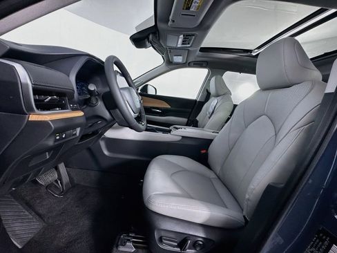 New 2026 Toyota Grand Highlander FWD image 11