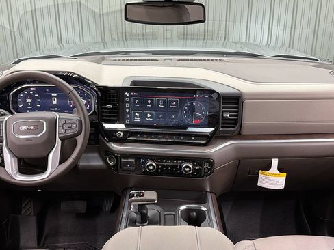 Used 2026 GMC Sierra 1500 SLT AWD/4WD image 44