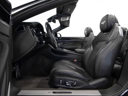 Used 2020 Bentley Continental GT V8 image 21