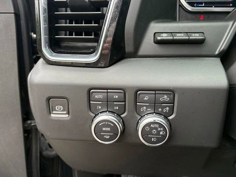 Used 2024 GMC Sierra 2500 Denali Ultimate w/ Max Trailering Package AWD/4WD image 32