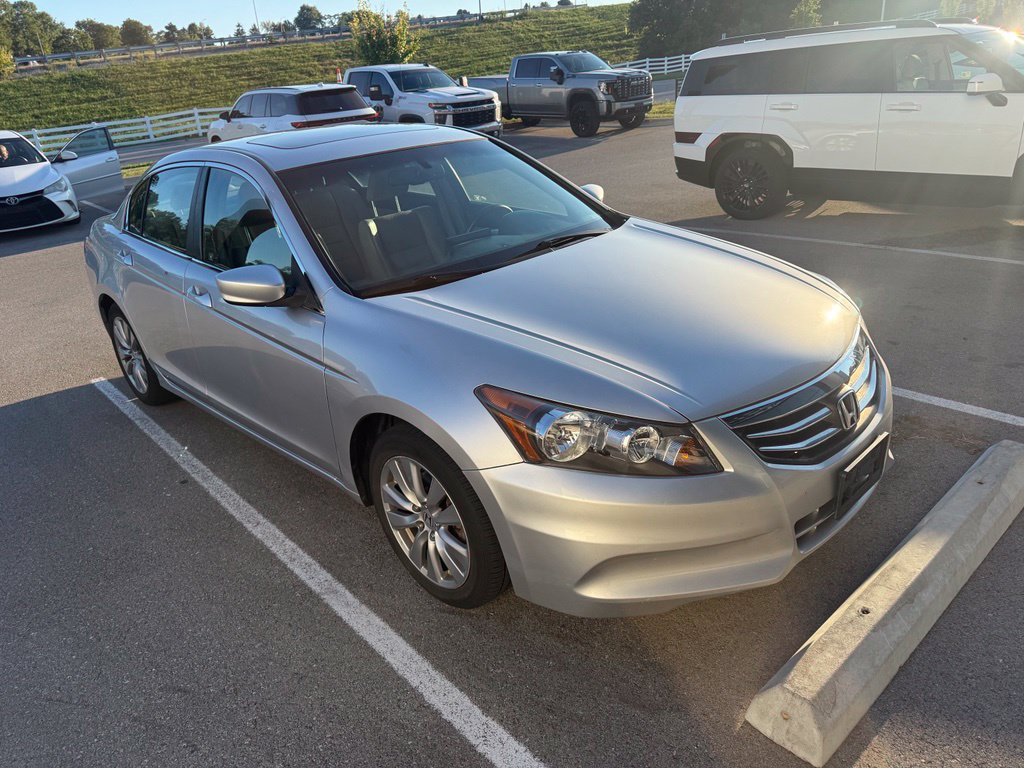 Used 2011 Honda Accord EX-L image 2
