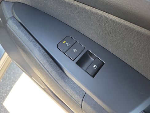 New 2026 Kia Sportage LX FWD image 11