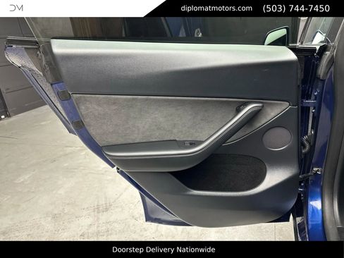 Used 2023 Tesla Model Y Long Range image 24