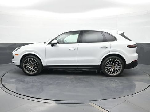Certified 2023 Porsche Cayenne Platinum Edition AWD/4WD image 2