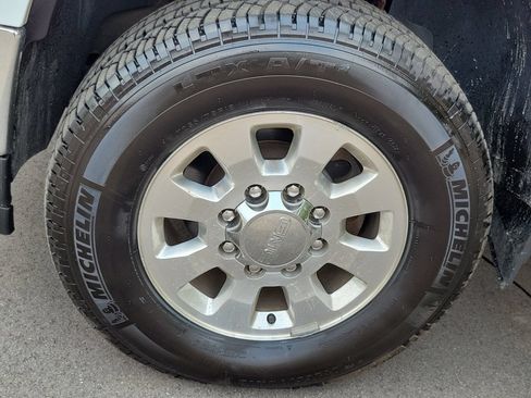 Used 2013 GMC Sierra 3500 SLE w/ SLE Preferred Package AWD/4WD image 6