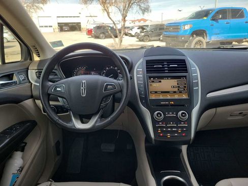 Used 2017 Lincoln MKC Premiere image 10