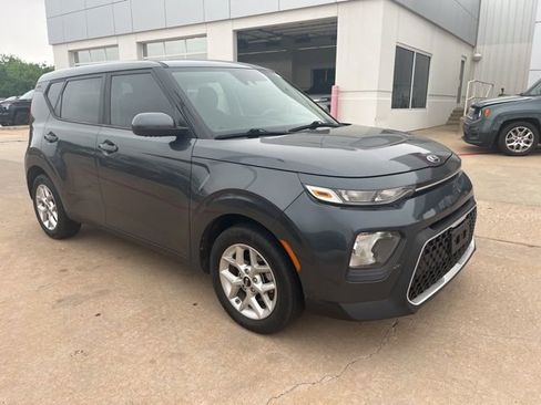 Used 2021 Kia Soul S FWD image 4
