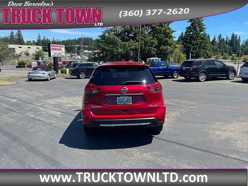 Used 2017 Nissan Rogue SL w/ SL Premium Package AWD/4WD image 4
