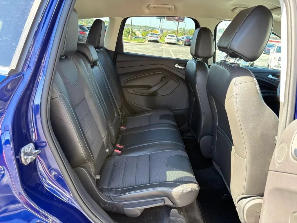 Used 2015 Ford Escape SE w/ SE Chrome Package FWD image 18