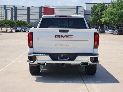 Used 2024 GMC Sierra 1500 SLT AWD/4WD image 6