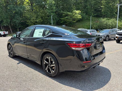 New 2025 Nissan Sentra SV w/ Lighting Package image 6