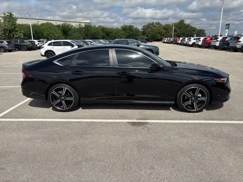 Used 2025 Honda Accord Sport image 6