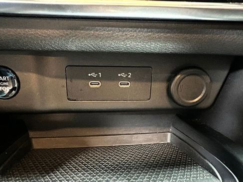 Used 2024 Nissan Rogue SV image 29