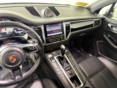 Used 2017 Porsche Macan S AWD/4WD image 18