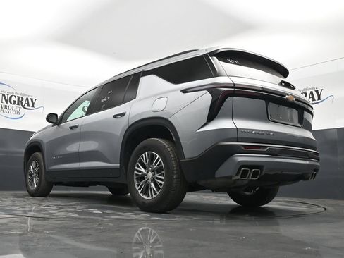 Used 2025 Chevrolet Traverse LT AWD/4WD image 30