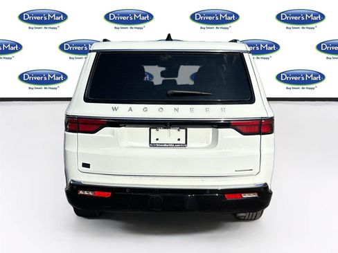 Used 2024 Jeep Wagoneer L Series II RWD image 6