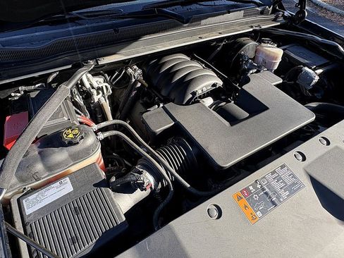 Used 2020 Chevrolet Tahoe LT image 28