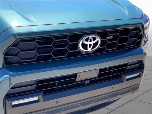 Used 2025 Toyota 4Runner TRD Off-Road AWD/4WD image 29