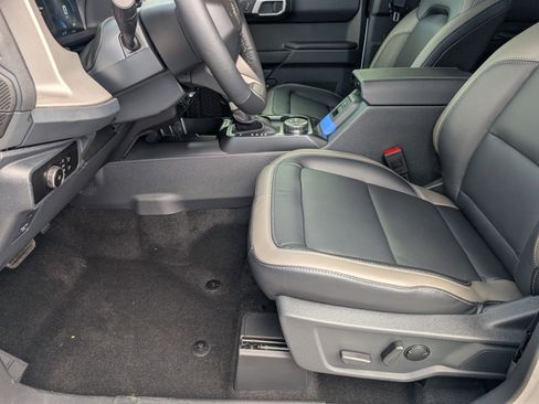 New 2026 Ford Bronco Outer Banks image 15